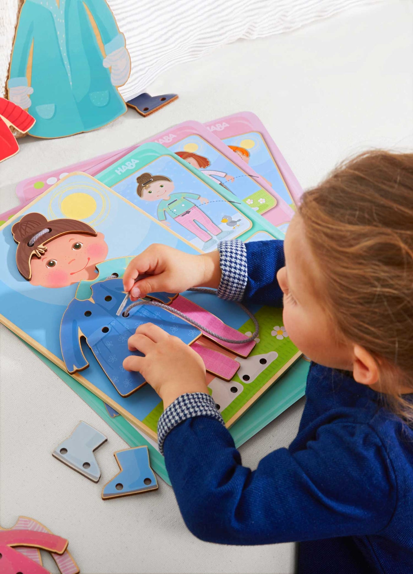My First Threading Game – Dress Up Fun